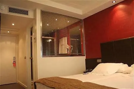 Micampus Malaga Student Residence 0*,